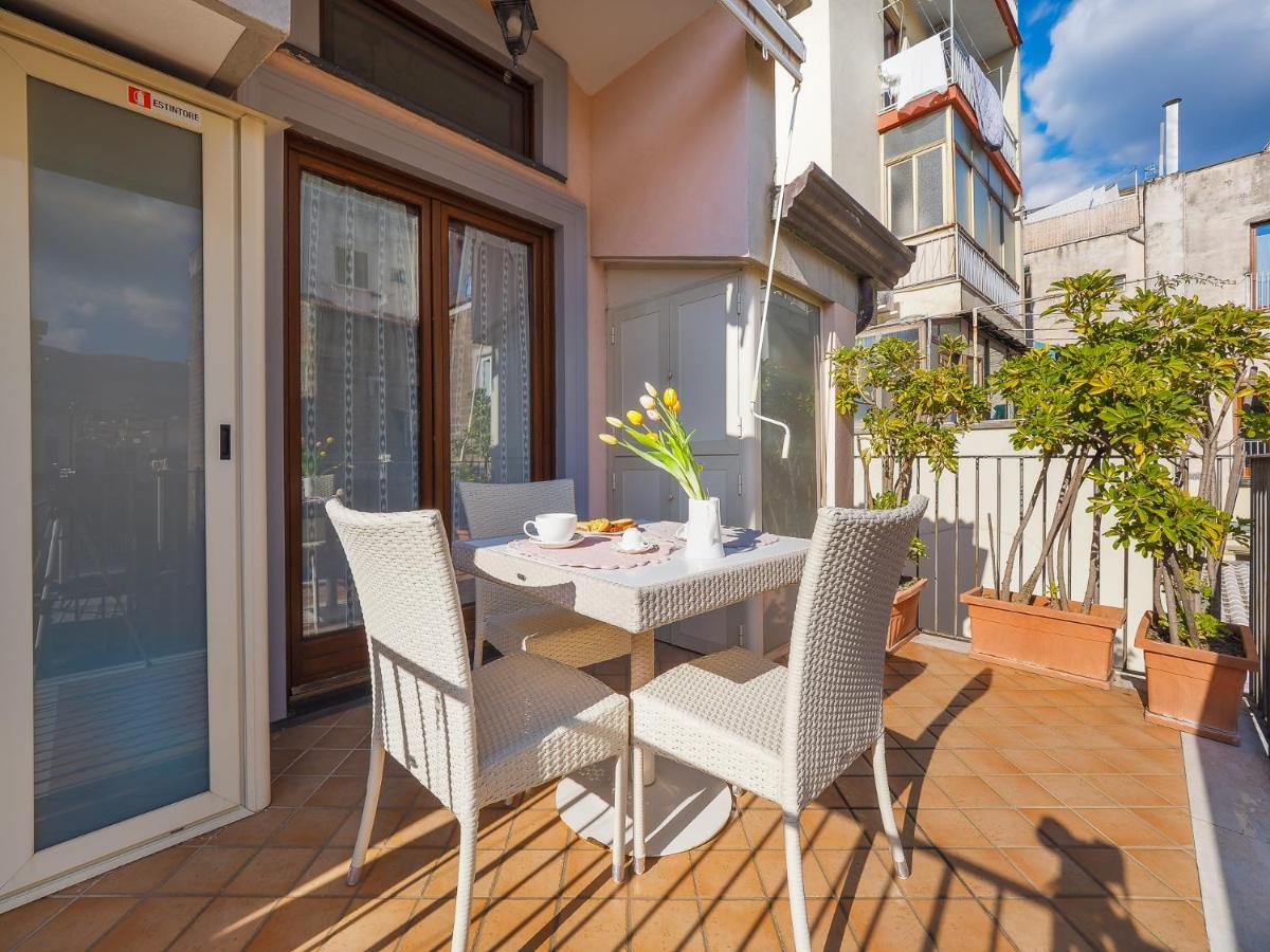 Il Tulipano - Appartamento Al Centro Di Vico Equense Eksteriør billede